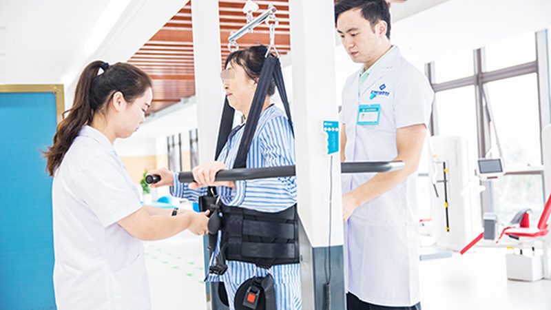 敬老院与养老院：本质区别与加盟条件解析**