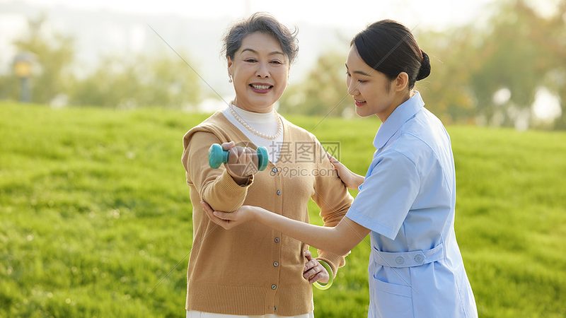 小型护理院加盟预算主要由以下几个方面构成：